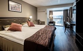 First Hotel Royal